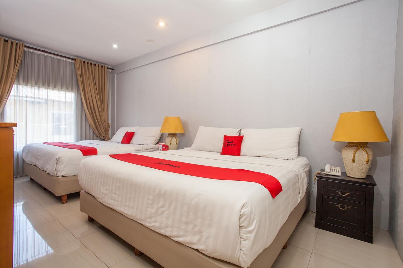 Reddoorz Plus @ Hr Muhammad Surabaya Exterior foto